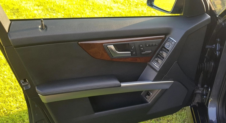 Mercedes-Benz GLK cena 85000 przebieg: 161873, rok produkcji 2015 z Gorlice małe 154